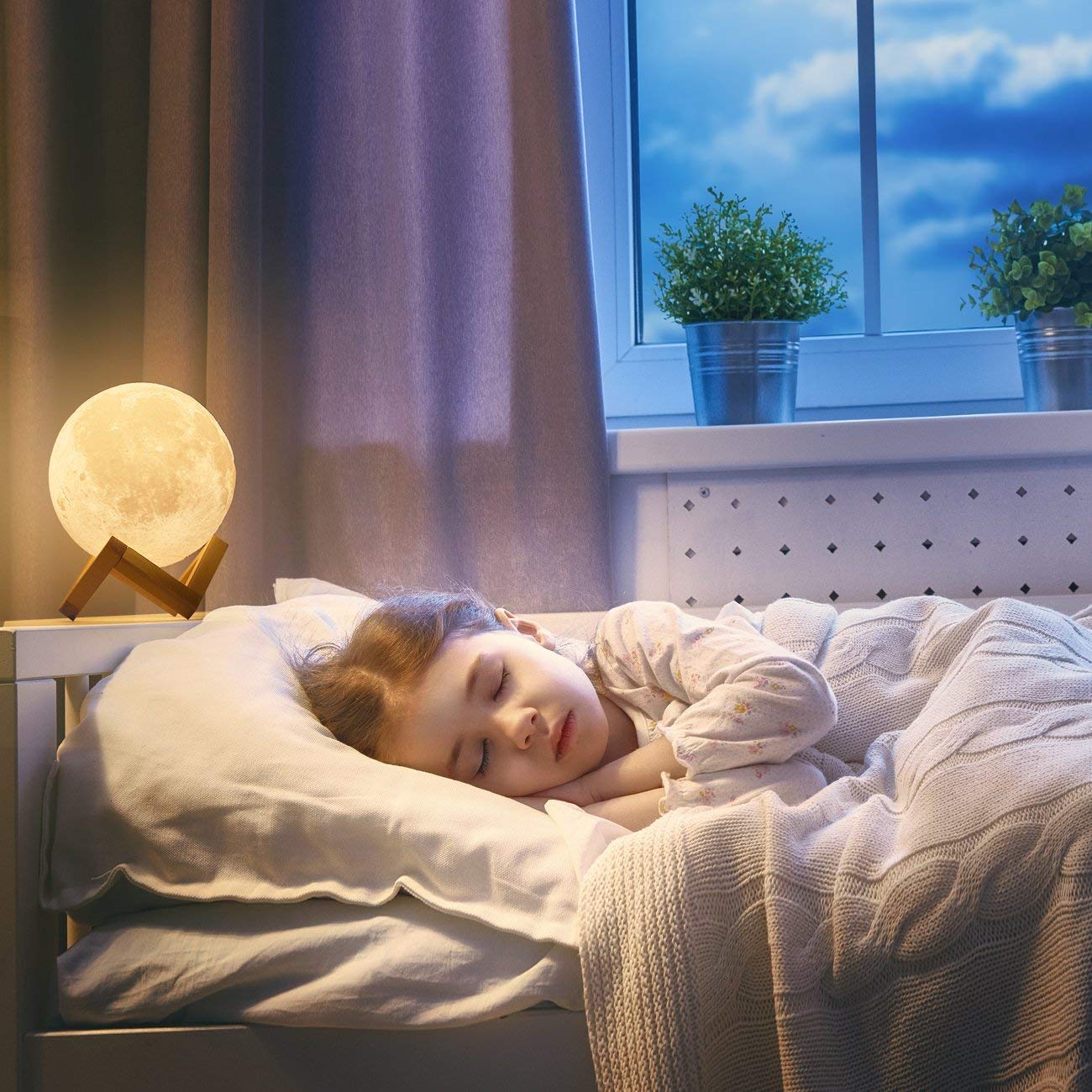 3D Moon Light Lamp – Hold the Moon in Your Hands!